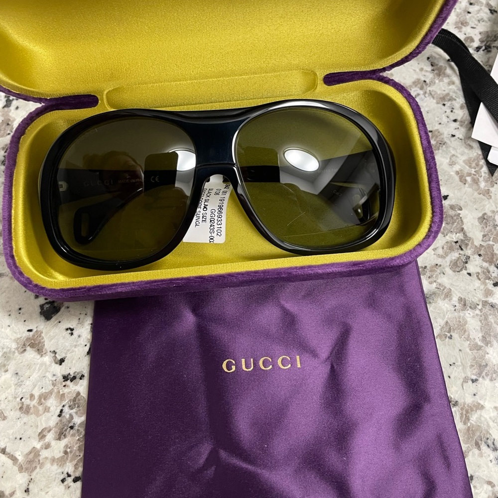 NWT Gucci black aviators GG 0243S